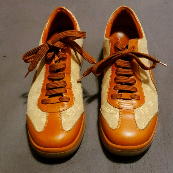 Women's Authentic Sneakers 👟 😍 👌 - Picture 1 of 10